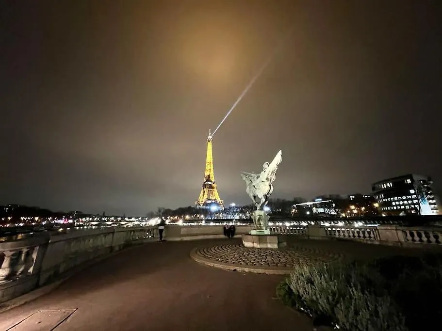 Studio A Proximite De La Tour Eiffel Париж